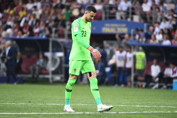 尤其是年轻 尤其是年轻